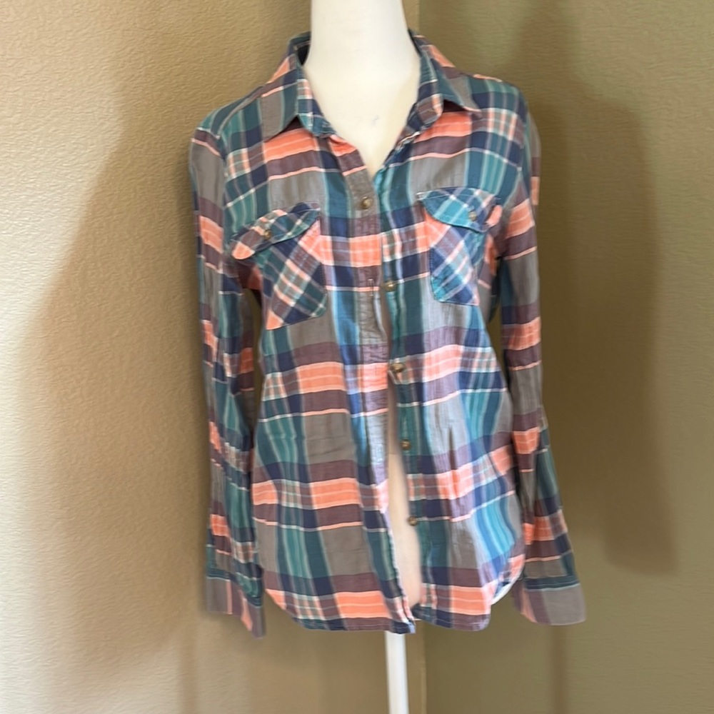 American eagle button down shirt